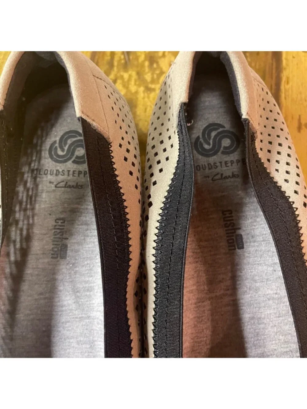 Clarks Cloudsteppers Caddel Trail Platform Wedge Slip Ons Sz 7.5 Lasercut